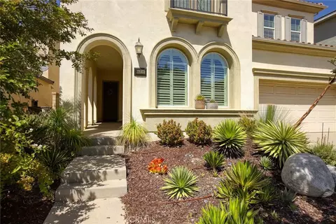 Exterior - 20523 Stella Pl, Saugus, CA 91350 photo 2 of 10