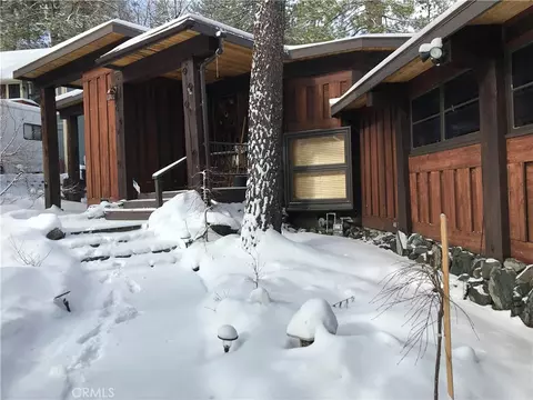 Exterior - 516 Lark Dr, Wrightwood, CA 92397 photo 4 of 9