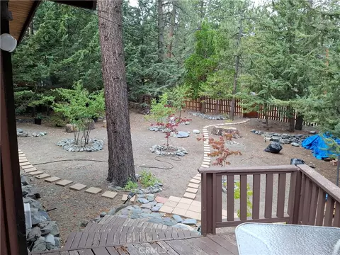 Exterior - 516 Lark Dr, Wrightwood, CA 92397 photo 8 of 9