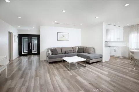 Living - 729 E Providencia, Burbank, CA 91501 photo 1 of 3
