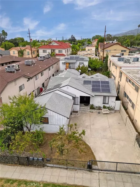 View/Area - 729 E Providencia, Burbank, CA 91501 photo 2 of 8