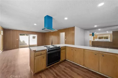 Living - 723 E Tujunga Ave, Burbank, CA 91501 photo 5 of 17