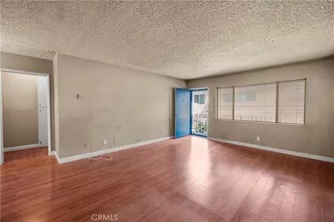 Living - 723 E Tujunga Ave, Burbank, CA 91501 photo 15 of 17