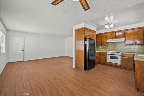 Living - 723 E Tujunga Ave, Burbank, CA 91501 photo 12 of 17