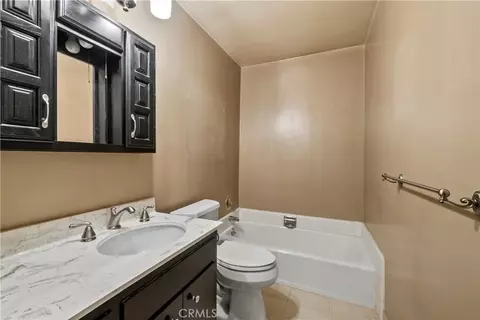 Bath - 723 E Tujunga Ave, Burbank, CA 91501 photo 9 of 9