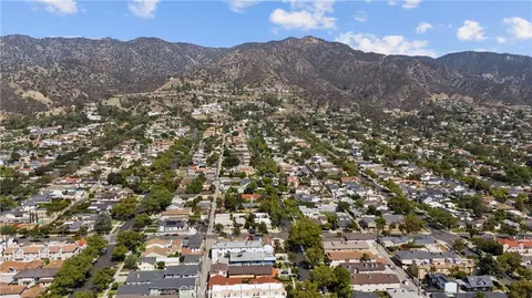 View/Area - 723 E Tujunga Ave, Burbank, CA 91501 photo 3 of 3