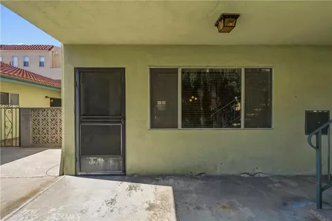 Exterior - 723 E Tujunga Ave, Burbank, CA 91501 photo 4 of 9