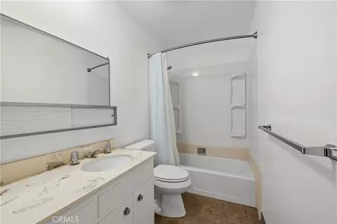 Bath - 723 E Tujunga Ave, Burbank, CA 91501 photo 5 of 9