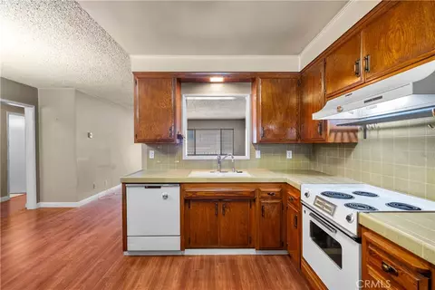 Kitchen - 723 E Tujunga Ave, Burbank, CA 91501 photo 5 of 5