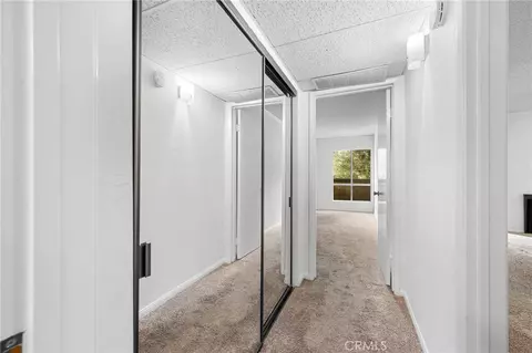 Entry Way - 320 E Stocker #107, Glendale, CA 91207 photo 2 of 3