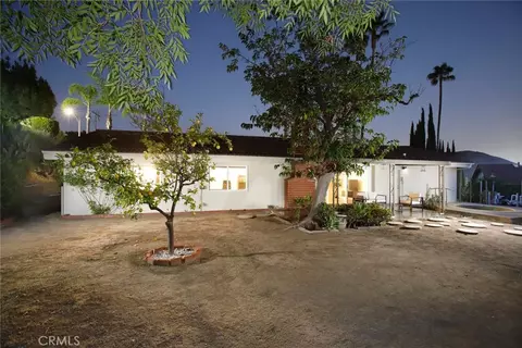 Exterior - 775 Ridge Dr, Glendale, CA 91206 photo 11 of 17