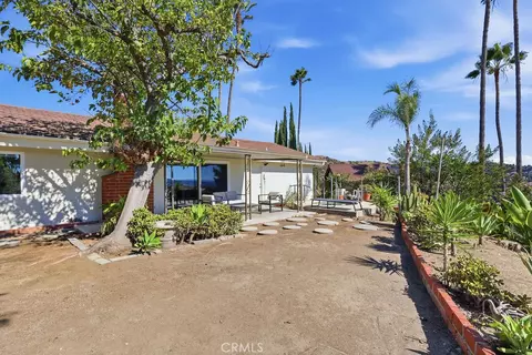 Exterior - 775 Ridge Dr, Glendale, CA 91206 photo 14 of 17