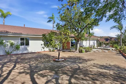 Exterior - 775 Ridge Dr, Glendale, CA 91206 photo 13 of 17