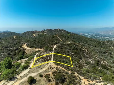 7415 Verdugo Crestline Dr, Tujunga, CA 91042