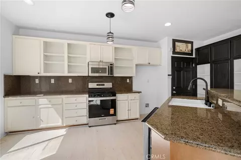 Kitchen - 11465 Oakford Ln, Porter Ranch, CA 91326 photo 1 of 3