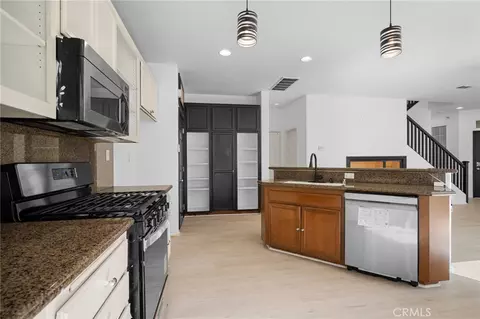 Kitchen - 11465 Oakford Ln, Porter Ranch, CA 91326 photo 2 of 3