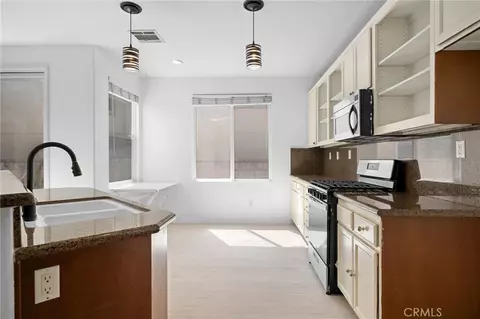 Kitchen - 11465 Oakford Ln, Porter Ranch, CA 91326 photo 3 of 3