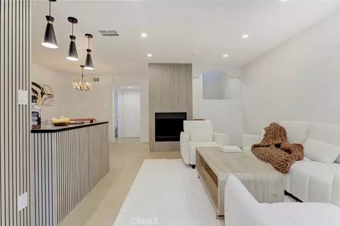 15044 Nordhoff St #8, North Hills, CA 91343