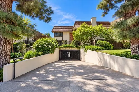 Exterior - 1429 Valley View Rd #18, Glendale, CA 91202 photo 11 of 12