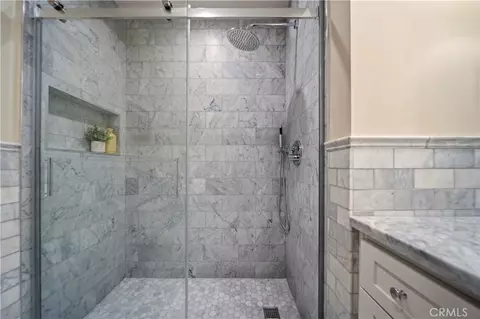 Bath - 1429 Valley View Rd #18, Glendale, CA 91202 photo 4 of 7