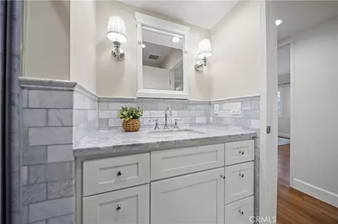 Bath - 1429 Valley View Rd #18, Glendale, CA 91202 photo 5 of 7