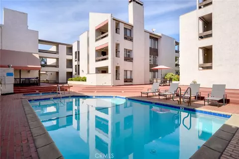 Exterior - 1325 Valley View Rd #105, Glendale, CA 91202 photo 2 of 5