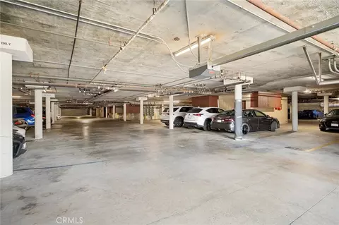 Exterior - 1325 Valley View Rd #105, Glendale, CA 91202 photo 5 of 5