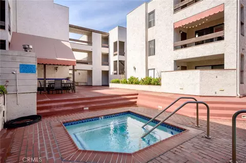Exterior - 1325 Valley View Rd #105, Glendale, CA 91202 photo 3 of 5