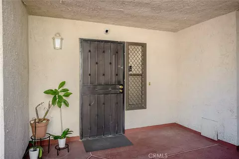 Entry Way - 1325 Valley View Rd #105, Glendale, CA 91202 photo 1 of 4