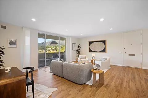 Living - 2313 Rosecrest Dr #9, Glendale, CA 91208 photo 6 of 7
