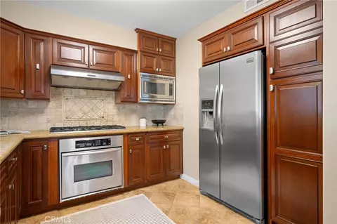 Kitchen - 2313 Rosecrest Dr #9, Glendale, CA 91208 photo 2 of 3