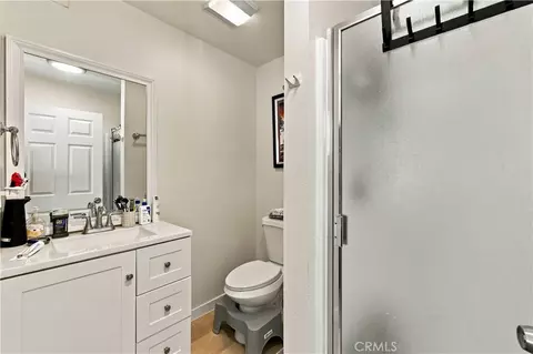 Bath - 14839 Sylvan St, Van Nuys, CA 91411 photo 2 of 4