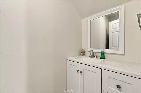 Bath - 14839 Sylvan St, Van Nuys, CA 91411 photo 4 of 4