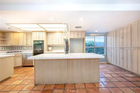 Kitchen - 18119 Calvert St, Tarzana, CA 91335 photo 1 of 5