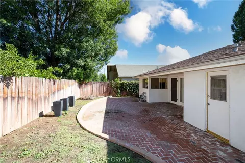 Exterior - 18119 Calvert St, Tarzana, CA 91335 photo 3 of 3