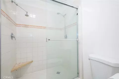 Bath - 18119 Calvert St, Tarzana, CA 91335 photo 5 of 7