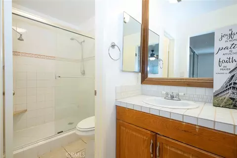 Bath - 18119 Calvert St, Tarzana, CA 91335 photo 4 of 7