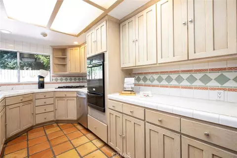 Kitchen - 18119 Calvert St, Tarzana, CA 91335 photo 3 of 5
