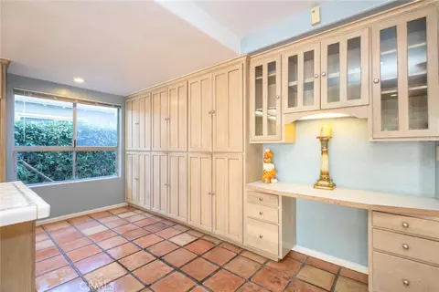 Other - 18119 Calvert St, Tarzana, CA 91335 photo 3 of 4