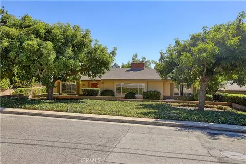 1914 Lyans Dr, La Canada Flintridge, CA 91011