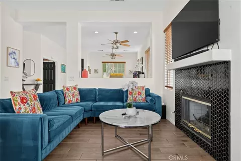 Living - 80708 Foxglove Ln, Indio, CA 92201 photo 2 of 3