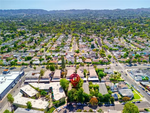 19406 Gilmore, Reseda, CA 91335 photo 9