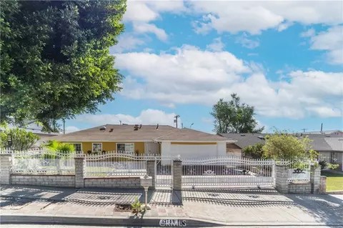11748 Remington St, Sylmar, CA 91342