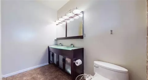Bath - 1881 Alpha, Glendale, CA 91208 photo 2 of 5