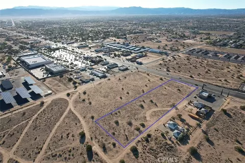 14236 Main St, Hesperia, CA 92345 photo 5