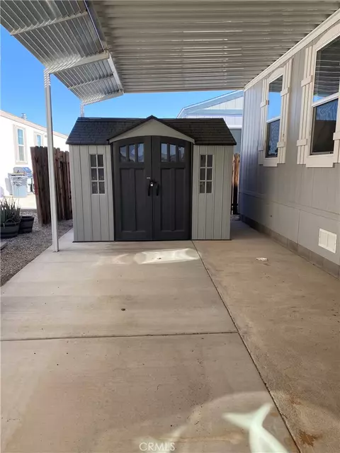 81 6th St, Needles, CA 92363 photo 2