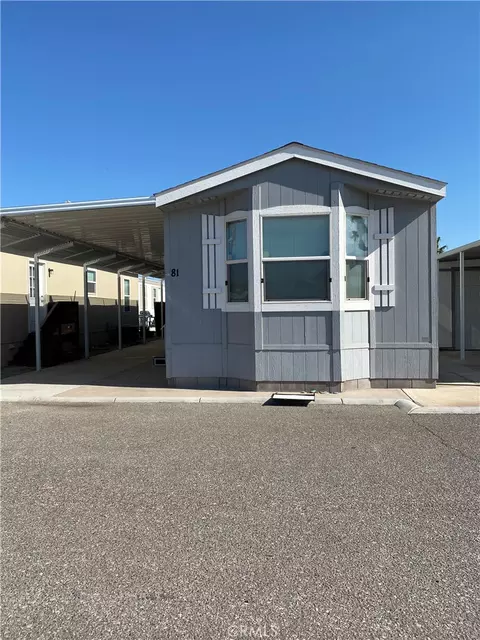 81 6th St, Needles, CA 92363