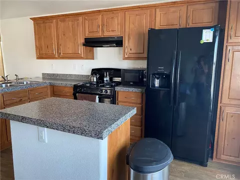 81 6th St, Needles, CA 92363 photo 3