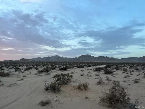 0 End St, Lucerne Valley, CA 92356 photo 5