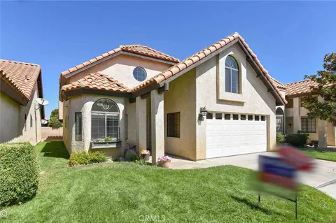 19244 Olive Way, Apple Valley, CA 92308 photo 1